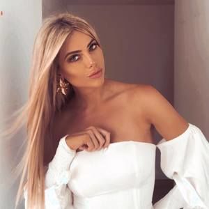 Meet your Posher, Gina